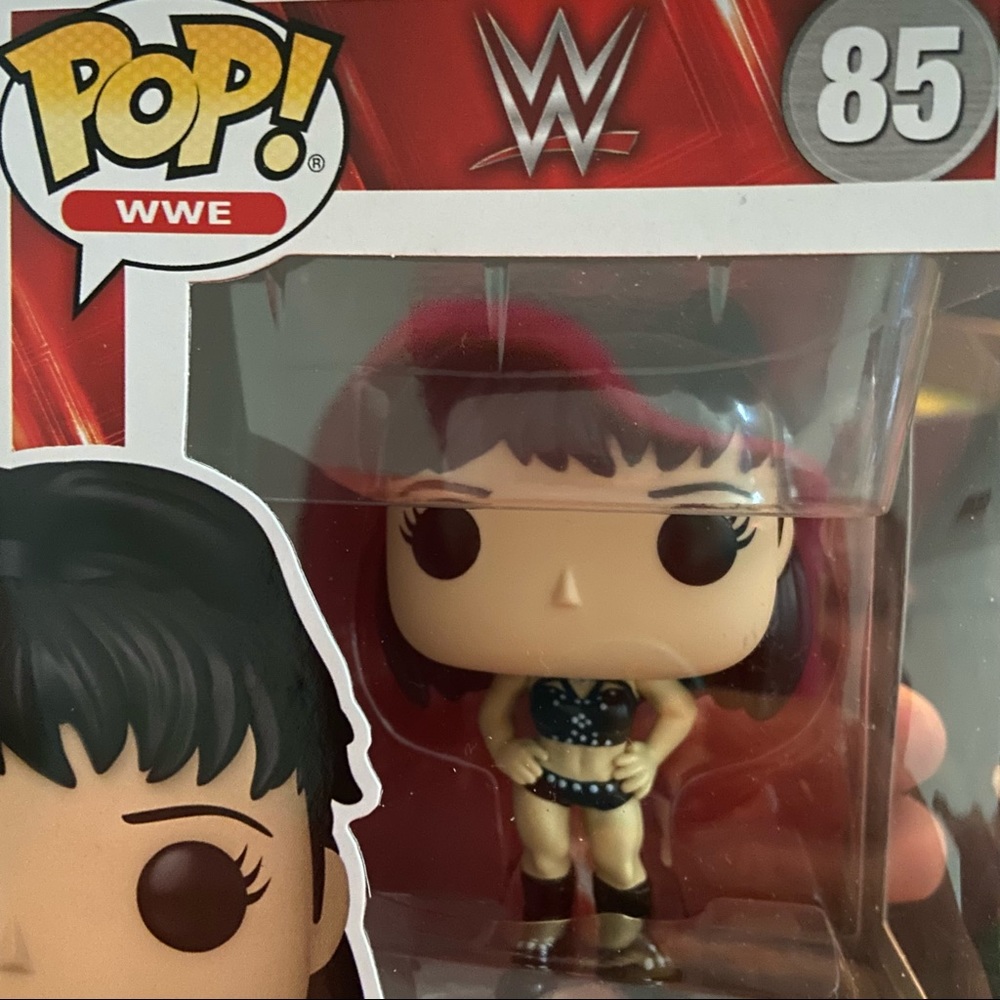 Funko POP WWE Chyna. Bundle item 5 for $25 - Picture 3 of 3